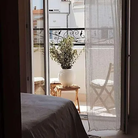 Готель Lo͝or Luxury Retreat