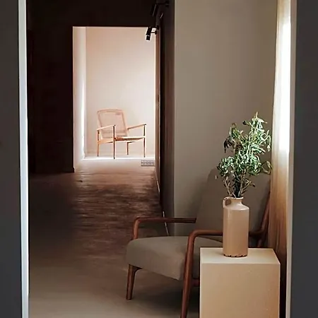 Lo͝or Luxury Retreat Готель 4*