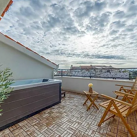 Готель Lo͝or Luxury Retreat Спліт