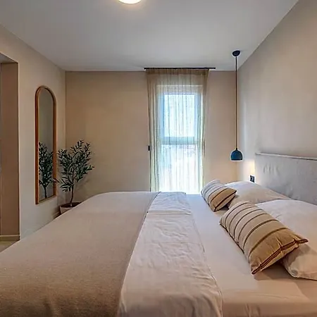 Lo͝or Luxury Retreat Готель