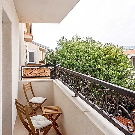 Lo͝or Luxury Retreat Спліт