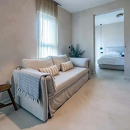 Готель Lo͝or Luxury Retreat