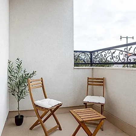 Lo͝or Luxury Retreat 4*